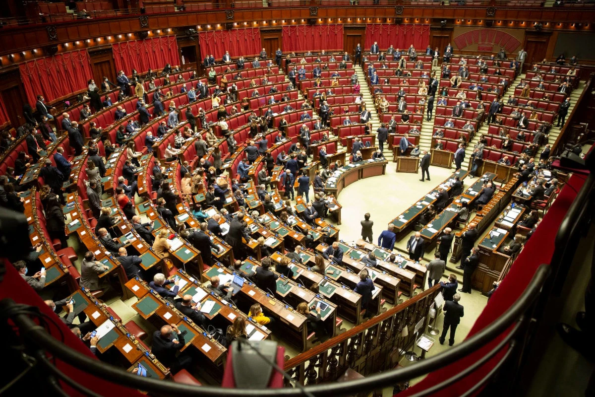 Aula del Parlamento italiano durante una sessione
