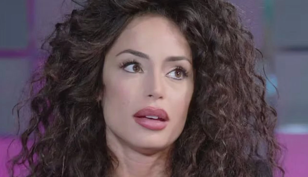 Foto di Raffaella Fico durante un evento pubblico