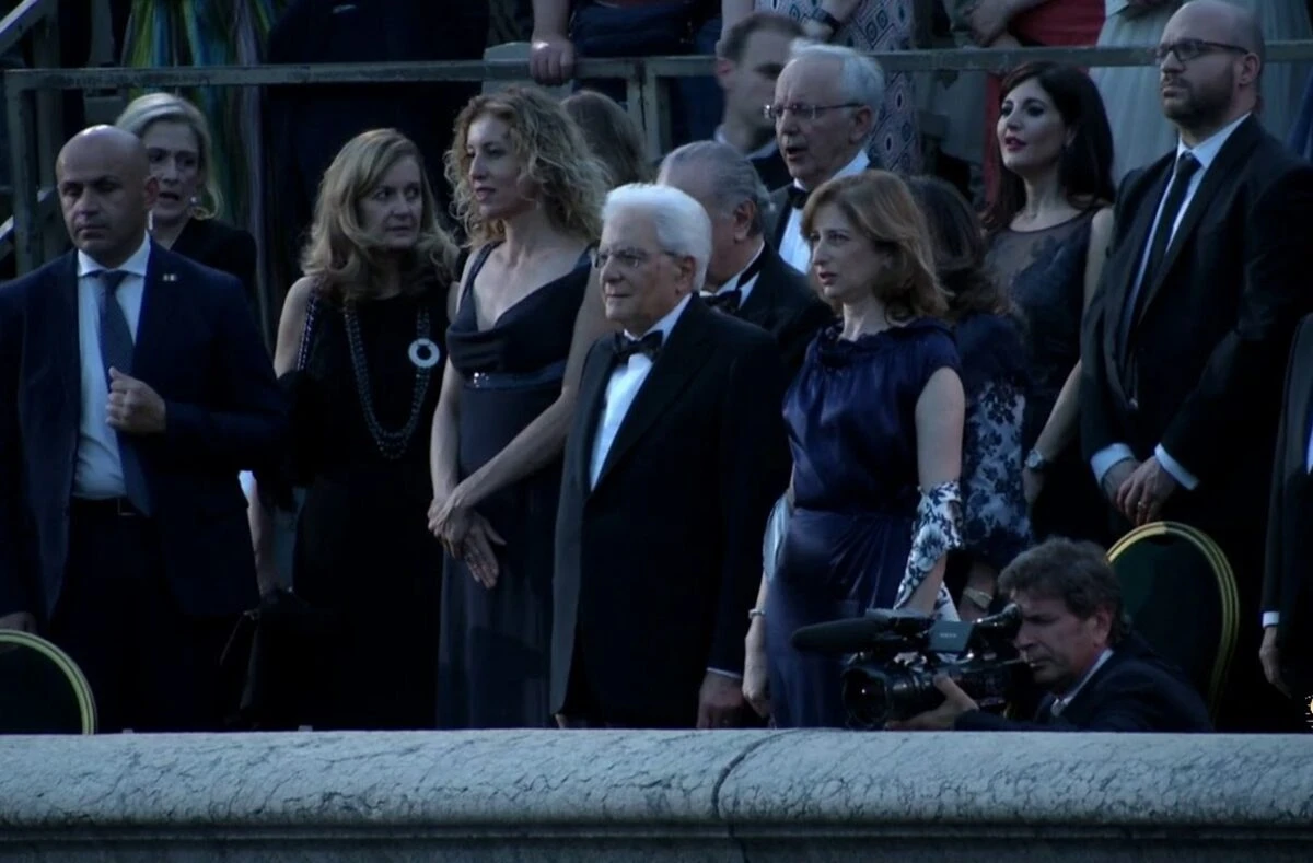 Il Presidente della Repubblica Sergio Mattarella durante l'esecuzione dell'Inno di Mameli