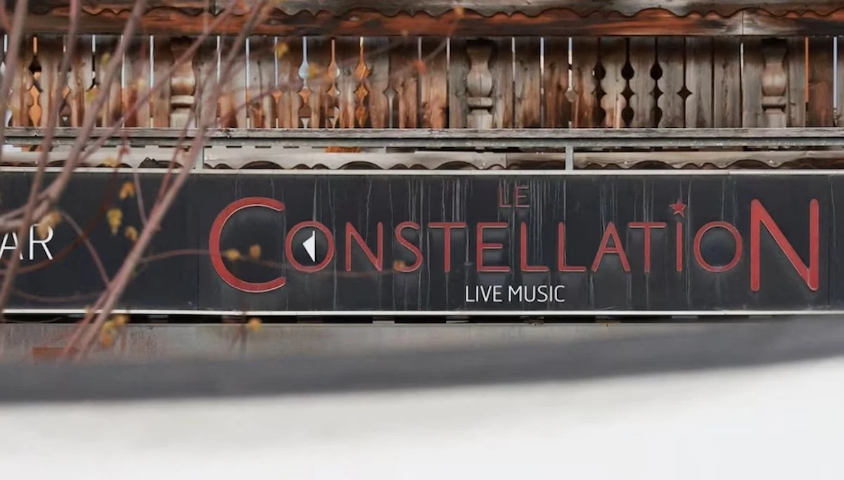 Veduta delle operazioni investigative dopo l'incendio al locale Le Constellation di Crans-Montana