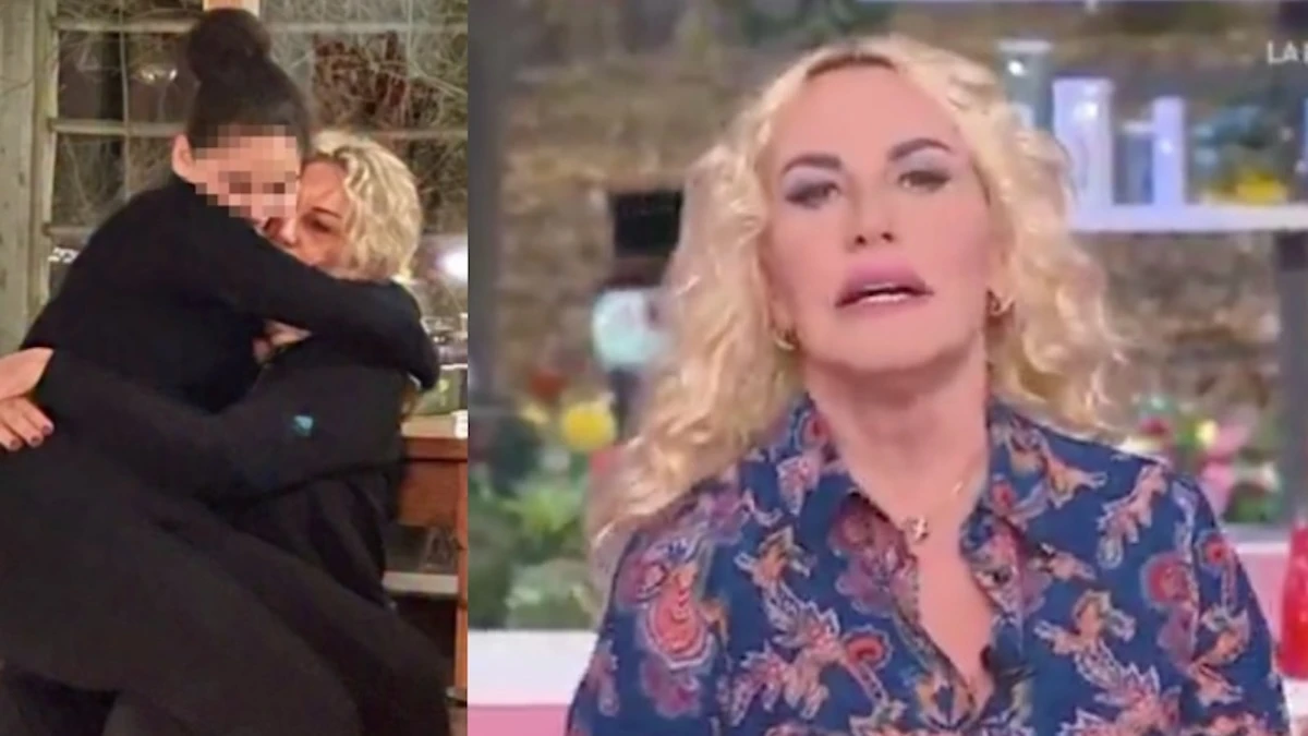 “Mia figlia Maelle voleva presentarvelo”. Annuncio dolcissimo di Antonella Clerici: lo ha portato in studio (VIDEO) “Mia figlia Maelle voleva presentarvelo”. Annuncio dolcissimo di Antonella Clerici: lo ha portato in studio (VIDEO)