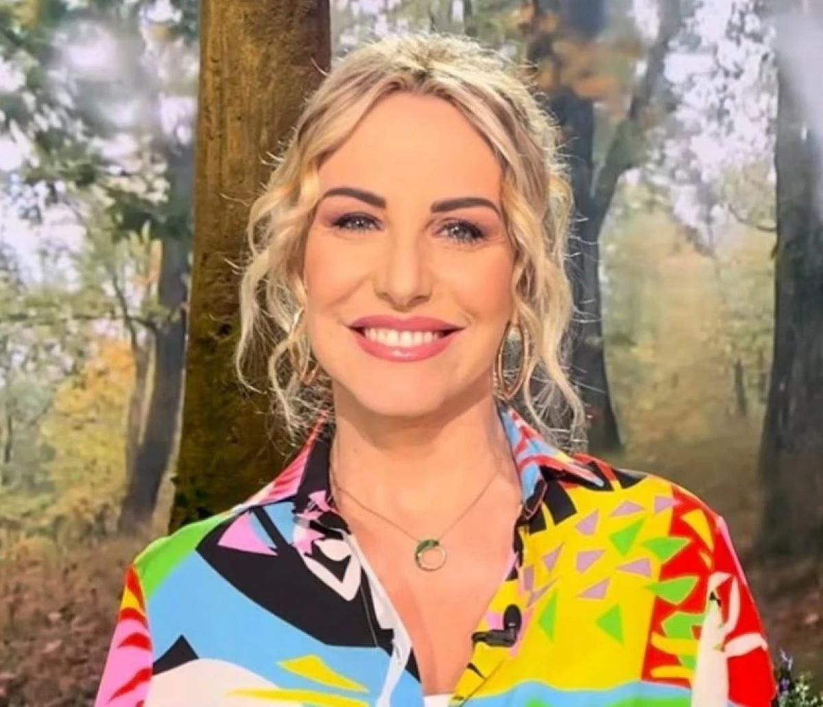 Antonella Clerici nello studio di È sempre mezzogiorno