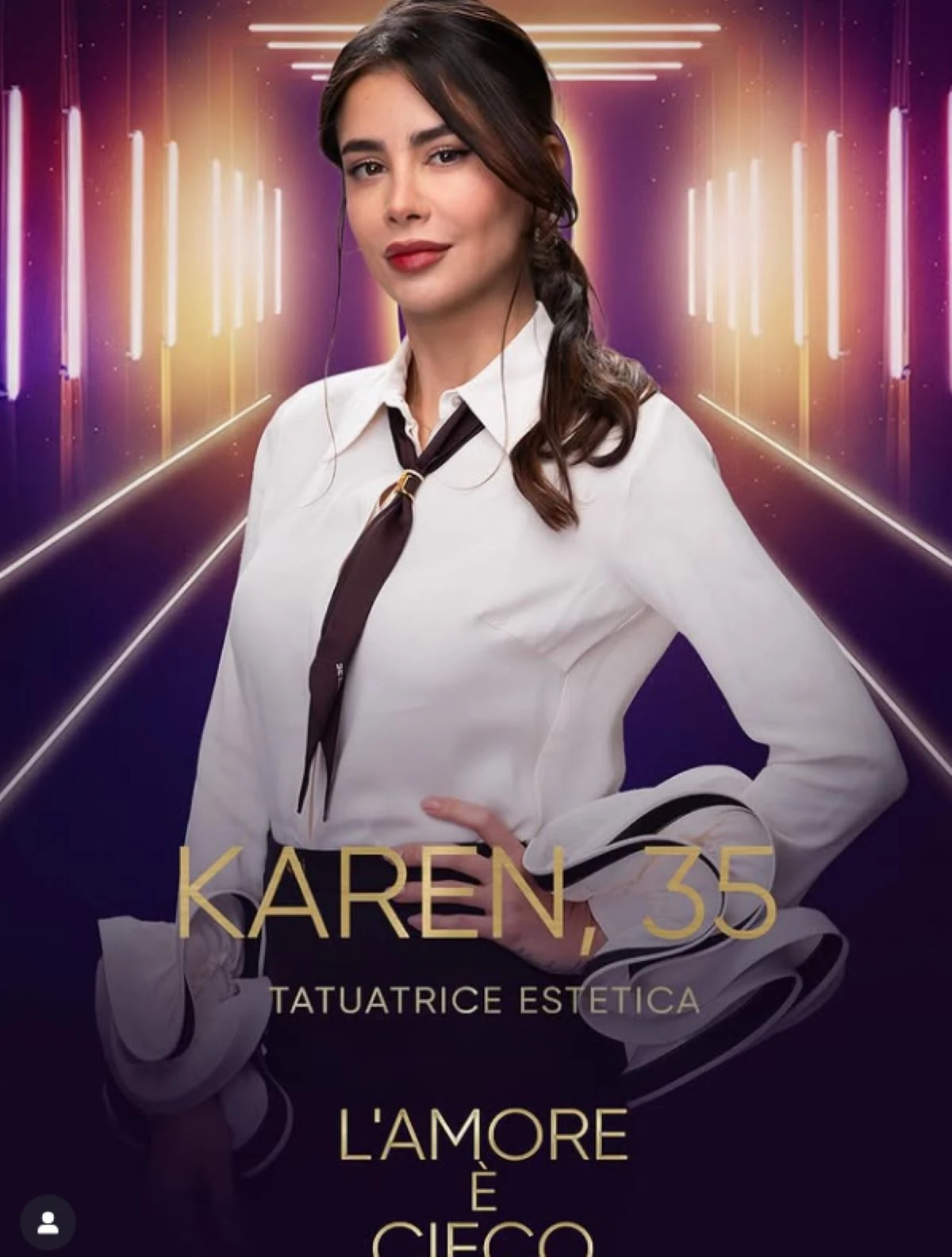 Karen Norman sorridente durante il programma L'amore è cieco