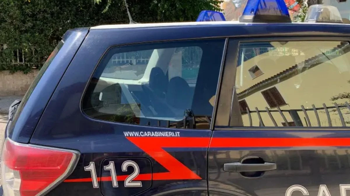 Intervento dei carabinieri e mezzi di soccorso in Toscana