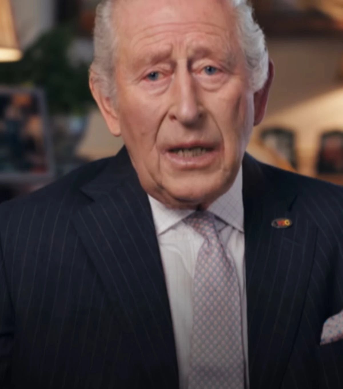 Re Carlo III durante un evento ufficiale