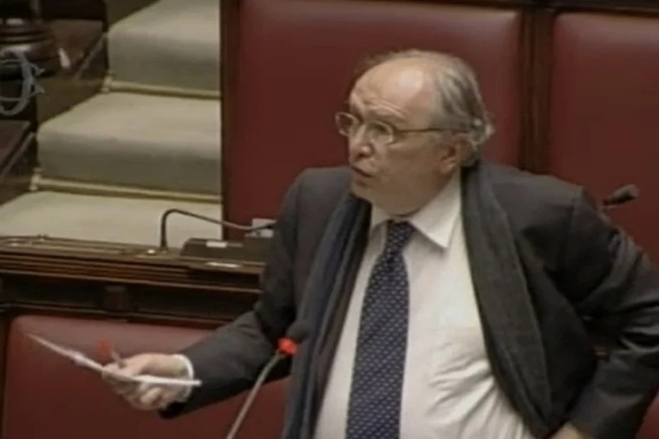 Ritratto di Rolando Nannicini, ex parlamentare e sindaco di Montevarchi