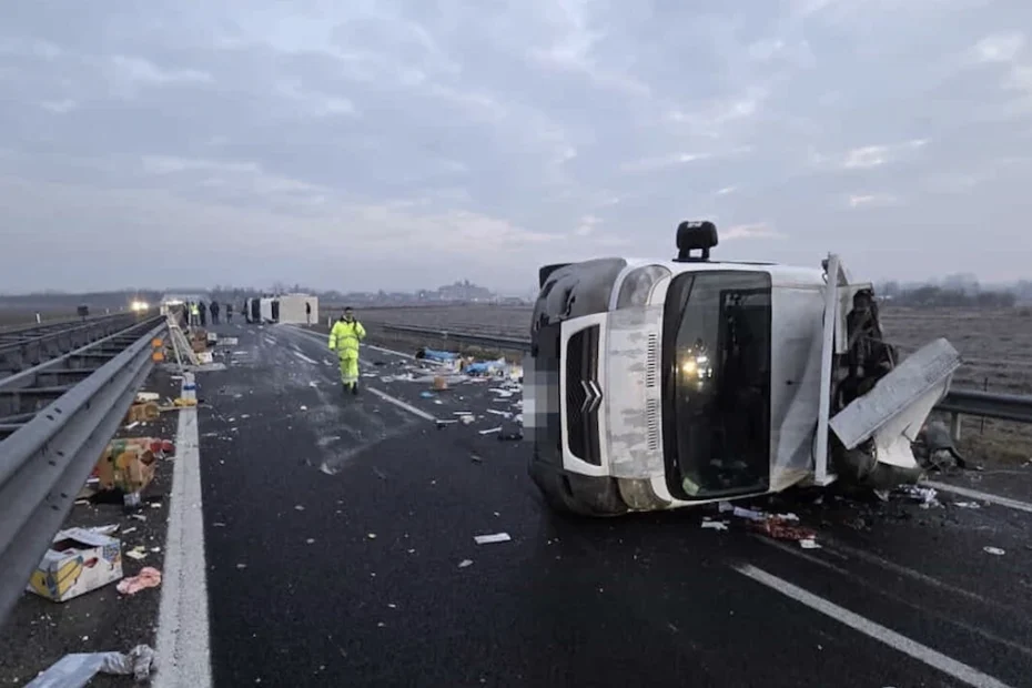 Mezzi ribaltati e soccorsi in autostrada Torino-Aosta-Monte Bianco
