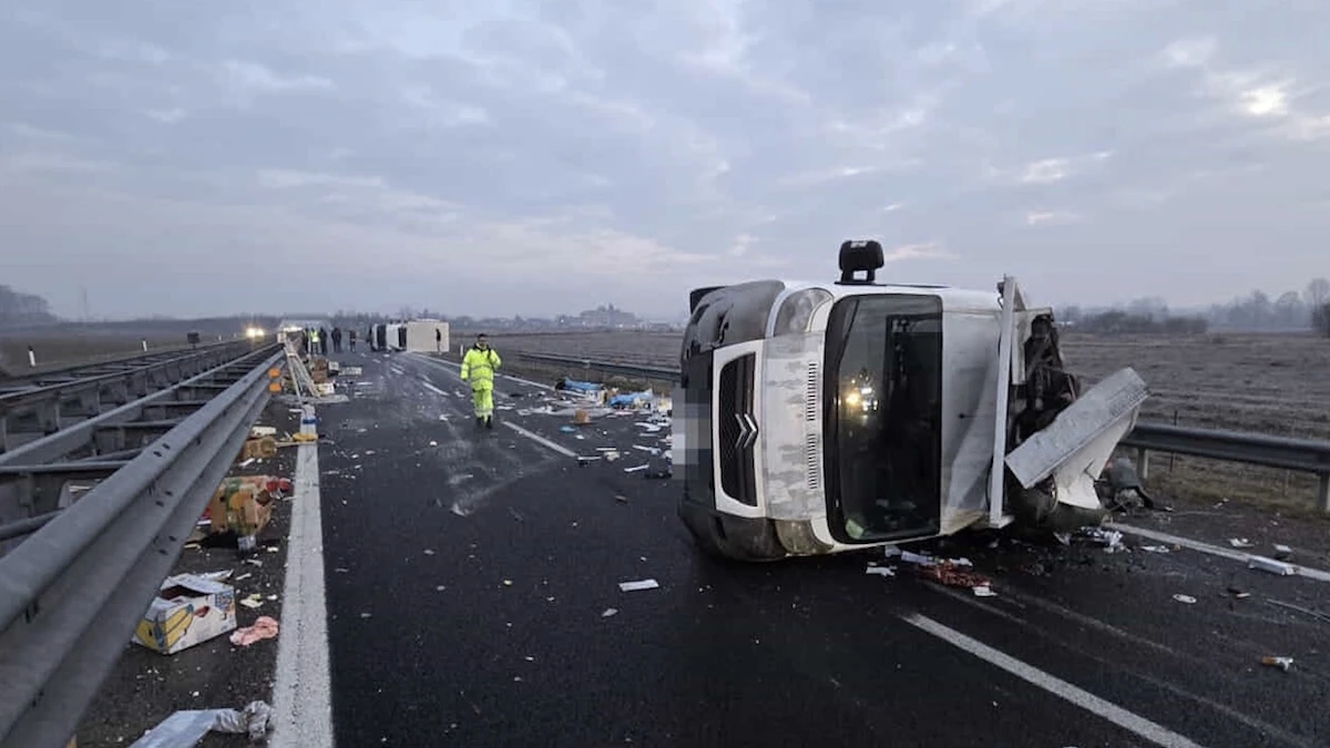 Mezzi ribaltati e soccorsi in autostrada Torino-Aosta-Monte Bianco