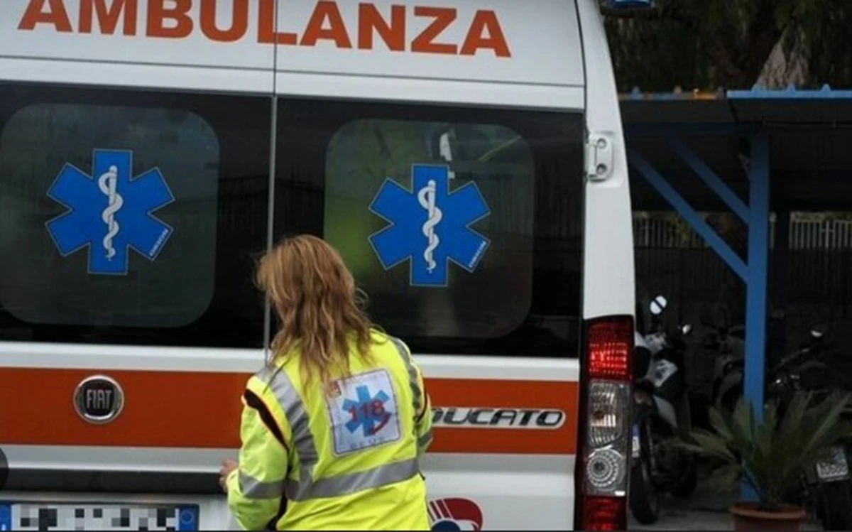 Ambulanza del 118 utilizzata per i soccorsi in una tragedia domestica in Piemonte