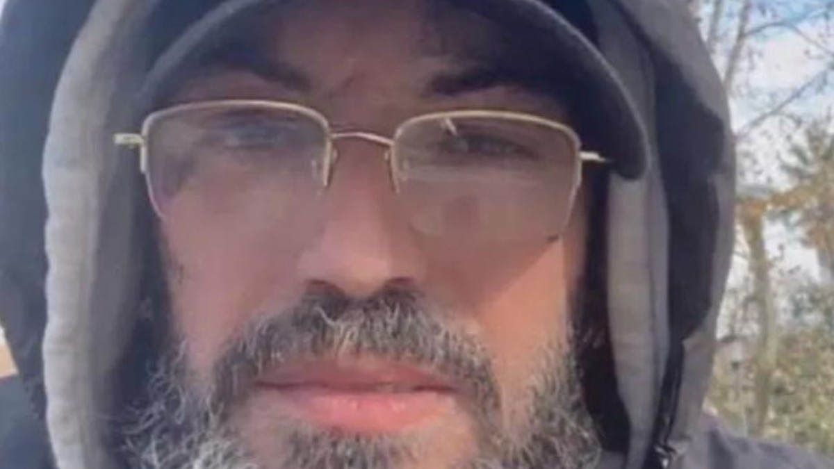 "Amici", l'ex ballerino Antonino Lombardo in difficoltà su casa e lavoro: il grido d'aiuto sui social