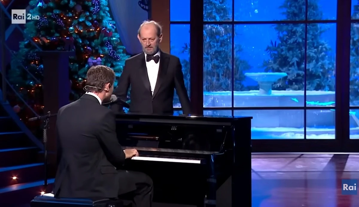 Stefano De Martino durante la conduzione di Affari Tuoi