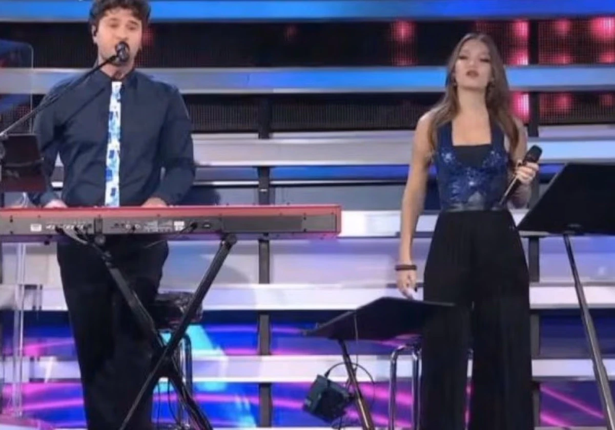 Nicla Ozenda, cantante della band de La Ruota della Fortuna