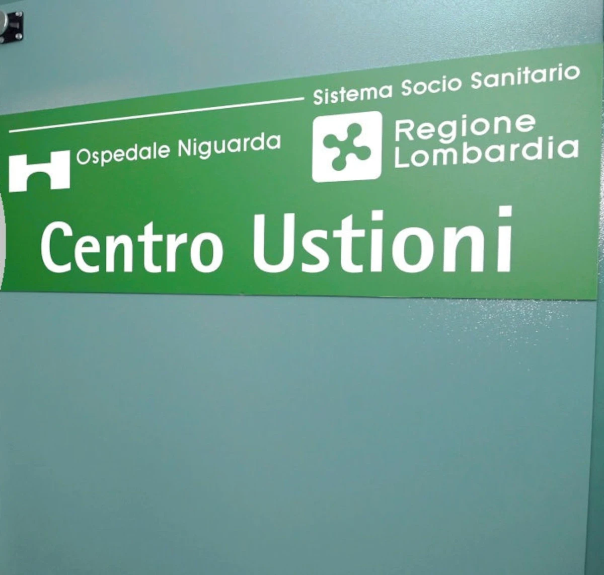 Ingresso di un centro ustioni specializzato per la cura dei grandi ustionati