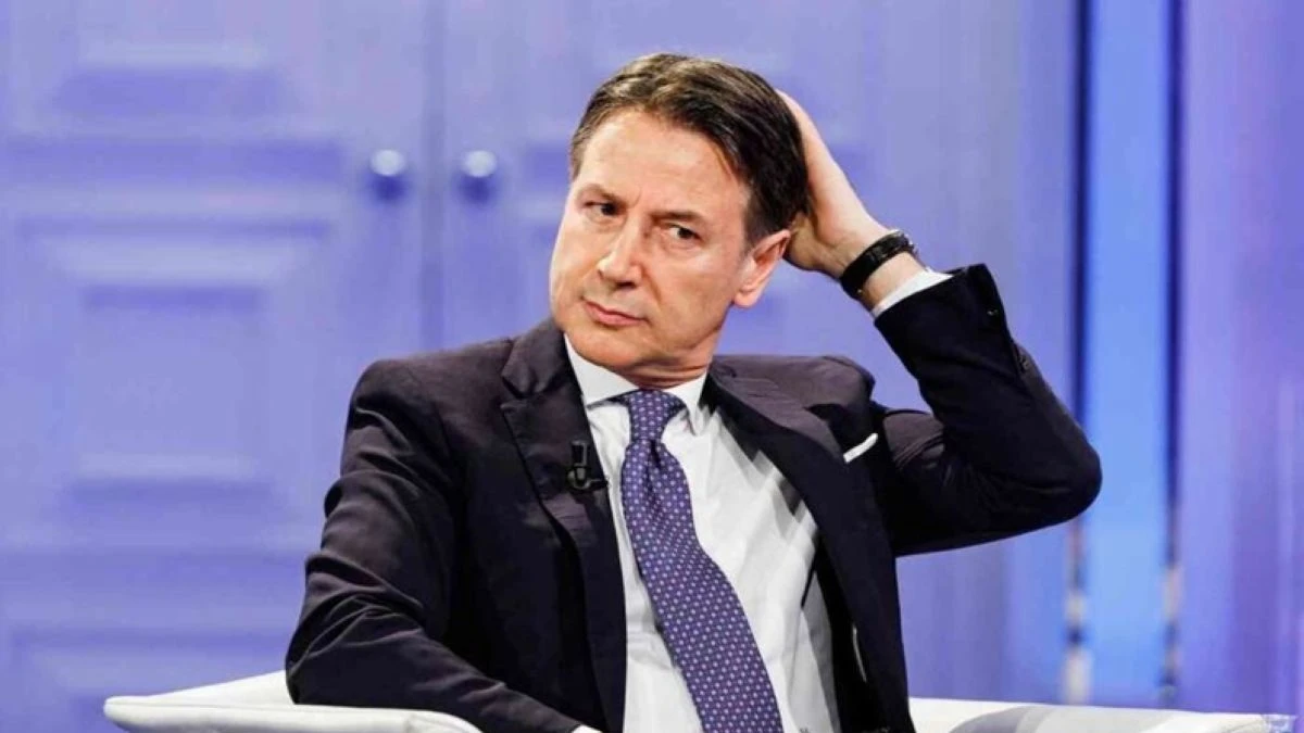 Giuseppe Conte durante un evento pubblico