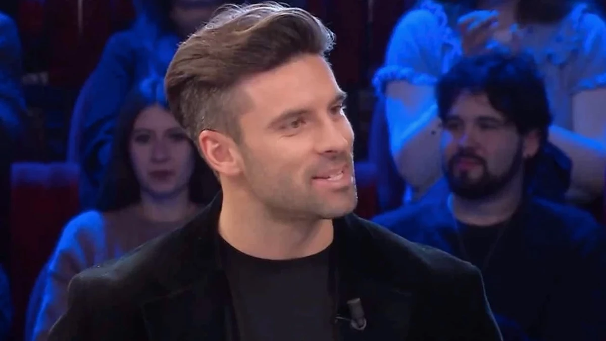 Francesco Rubino concorrente ad Affari Tuoi durante la puntata