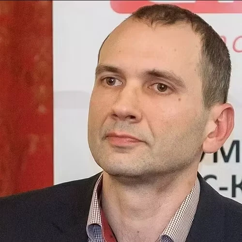 Ritratto di Alexei Sklyar, ex viceministro del Lavoro della Federazione russa