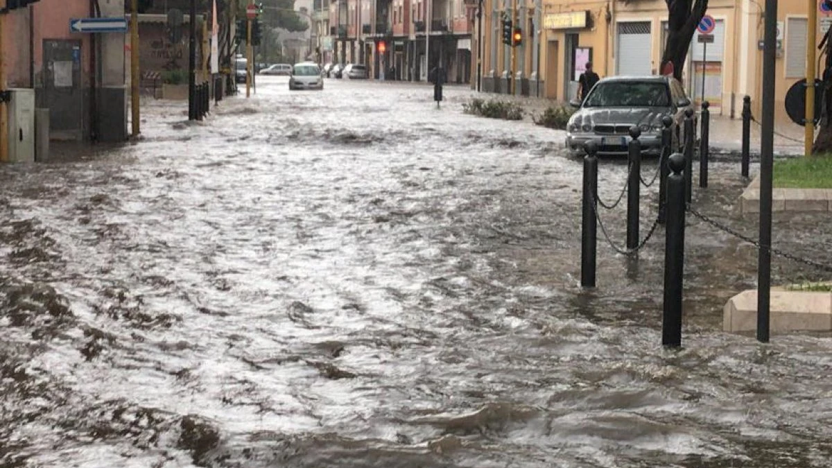Interventi di emergenza per maltempo e allagamenti a Roma
