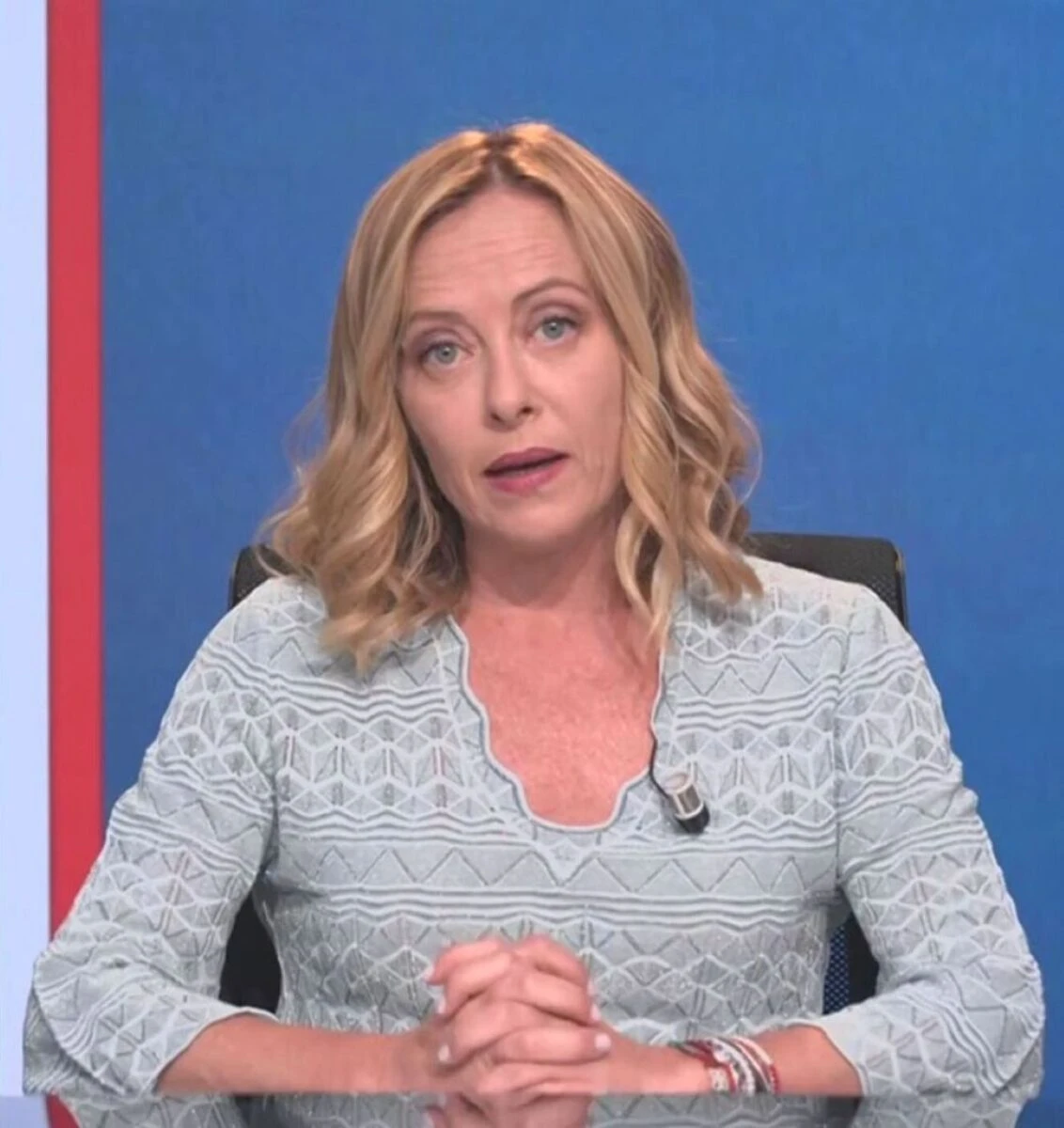 Giorgia Meloni durante un intervento pubblico