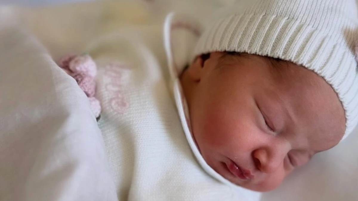 “Benvenuta Donatella”. Il secondo fiocco è rosa per il volto della tv: mamma bis nel giro di pochissimo tempo (FOTO)