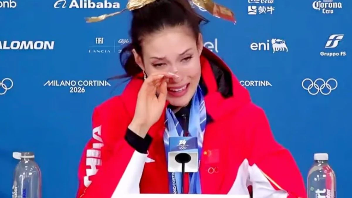 Eileen Gu dopo la gara dell’halfpipe ai Giochi di Milano Cortina 2026