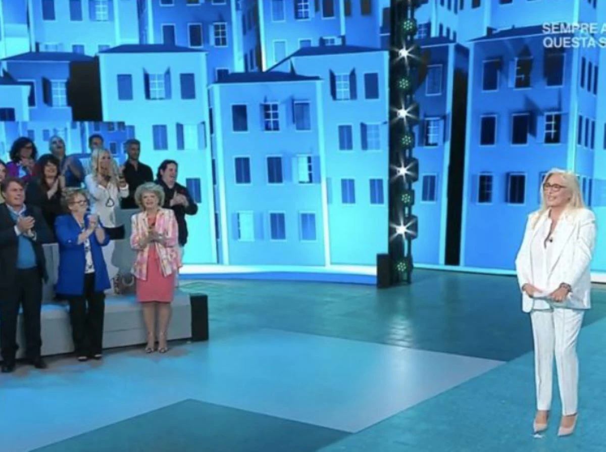 Studio televisivo di Domenica In su Rai 1