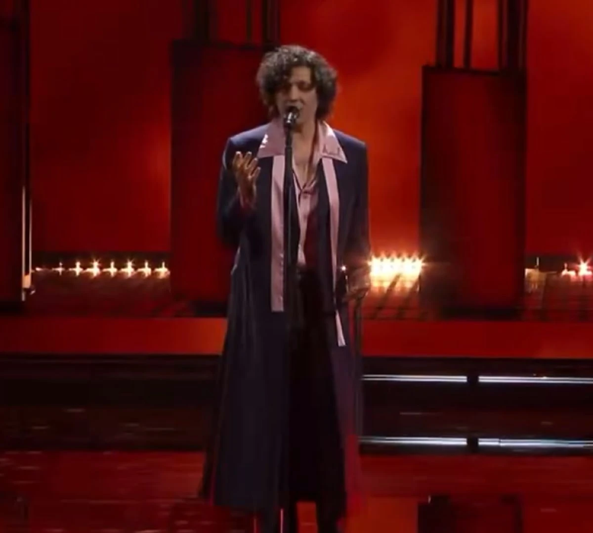 Ermal Meta sul palco di Sanremo 2026