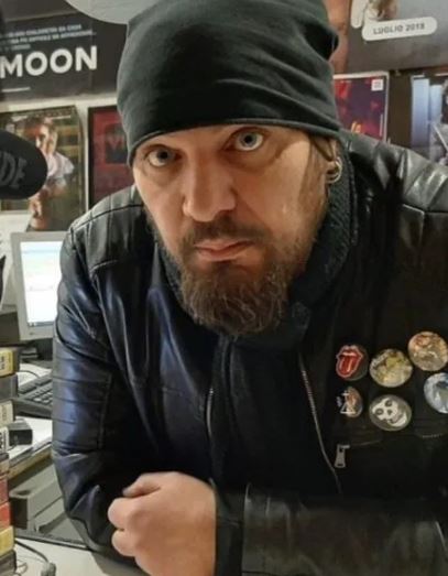 Federico Frusciante, morto a 52 anni il critico cinematografico e musicale: l’annuncio sui social e l’ultimo saluto a Livorno
