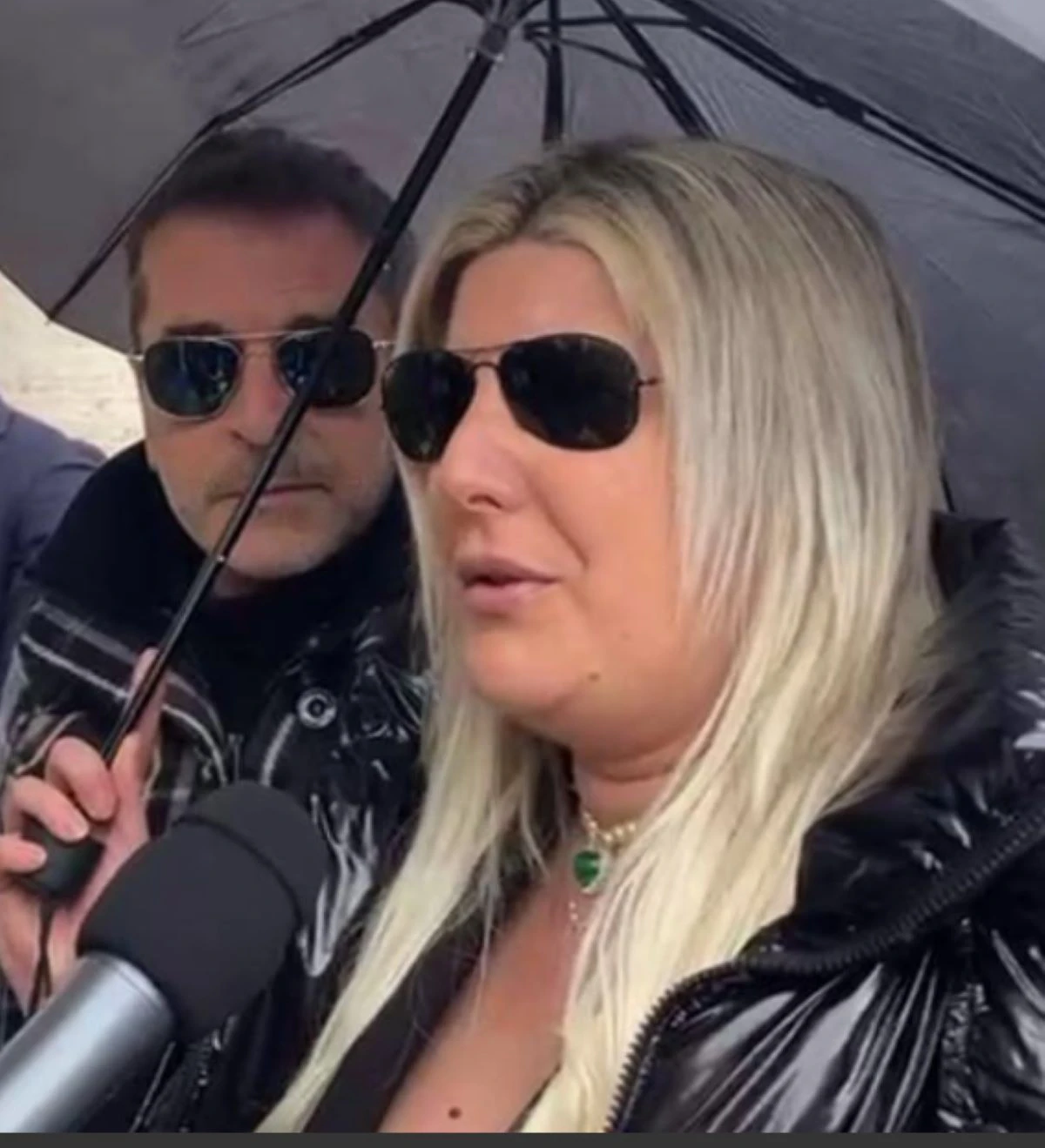 Funerali di Patrizia De Blanck: persone riunite per l’ultimo saluto