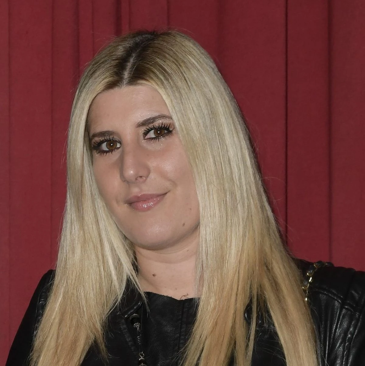 Giada De Blanck all’arrivo in chiesa per i funerali di Patrizia De Blanck