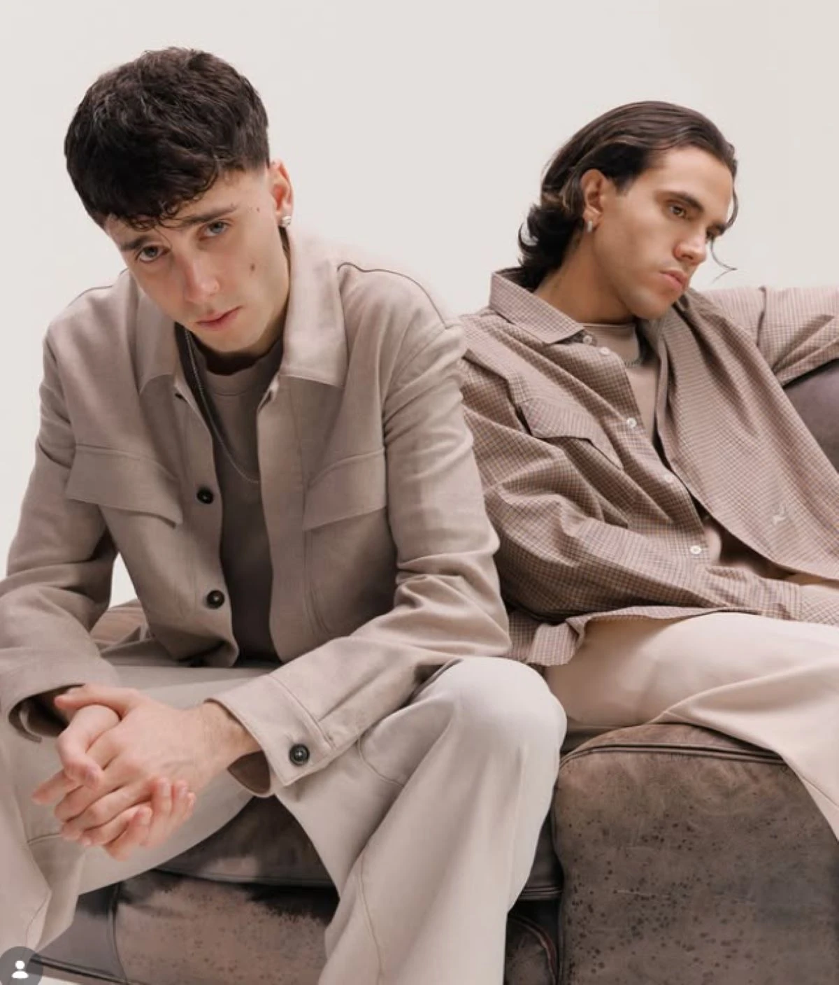 LDA insieme ad Aka7even in una foto promozionale