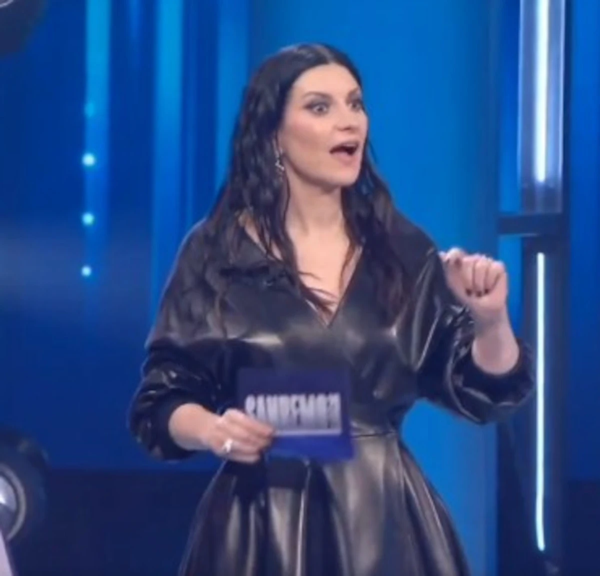 Laura Pausini durante la conduzione a Sanremo 2026