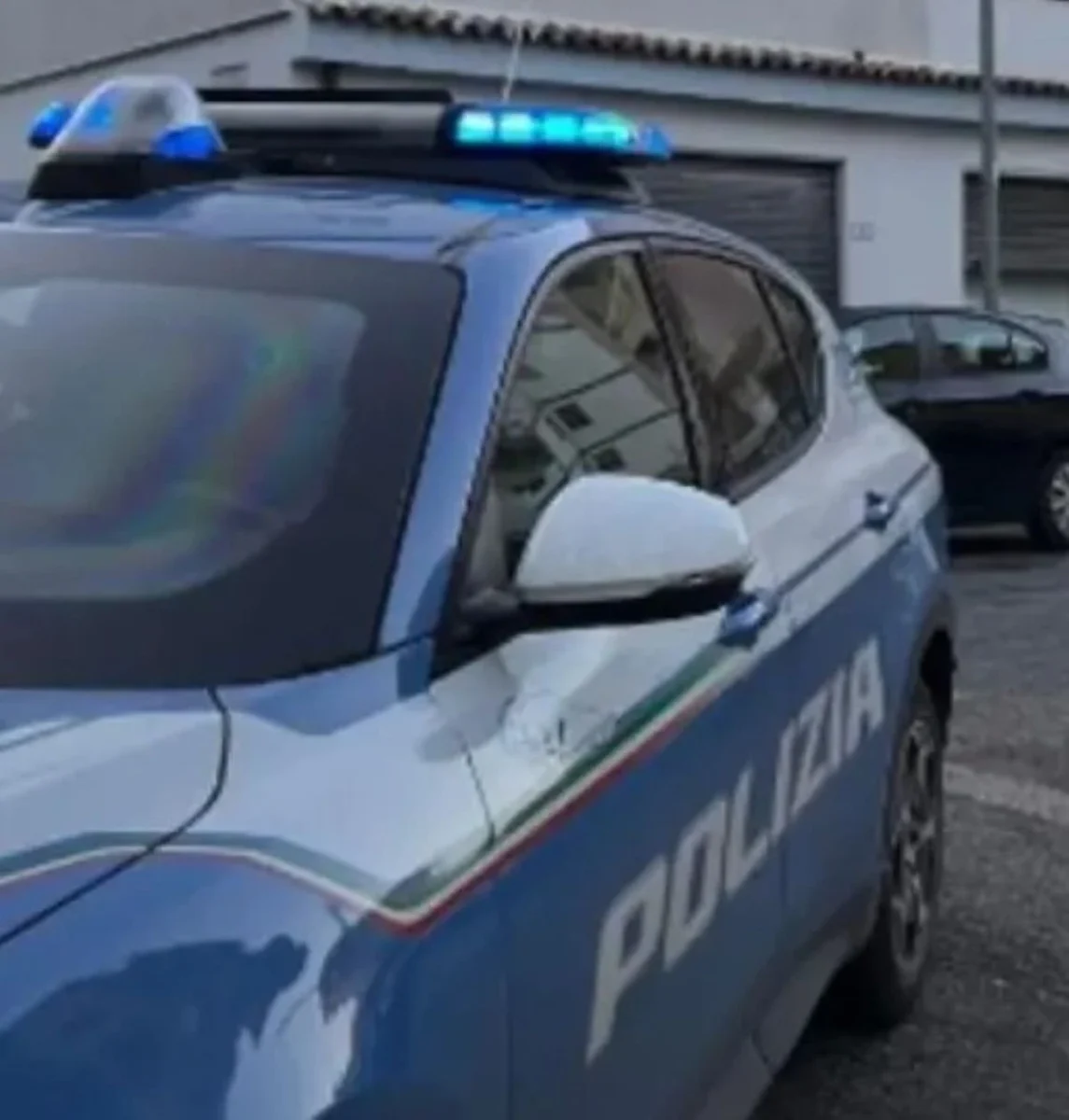 Intervento della polizia scientifica per i rilievi