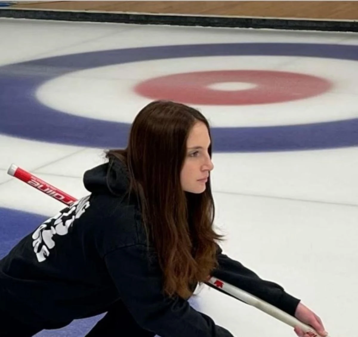 Rebecca Mariani, 19 anni, riserva della Nazionale italiana di curling