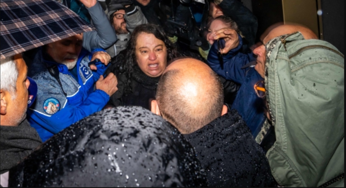 Crans Montana, la mamma che ha aggredito i Moretti rompe il silenzio: terribile! Crans Montana, la mamma che ha aggredito i Moretti rompe il silenzio: terribile!