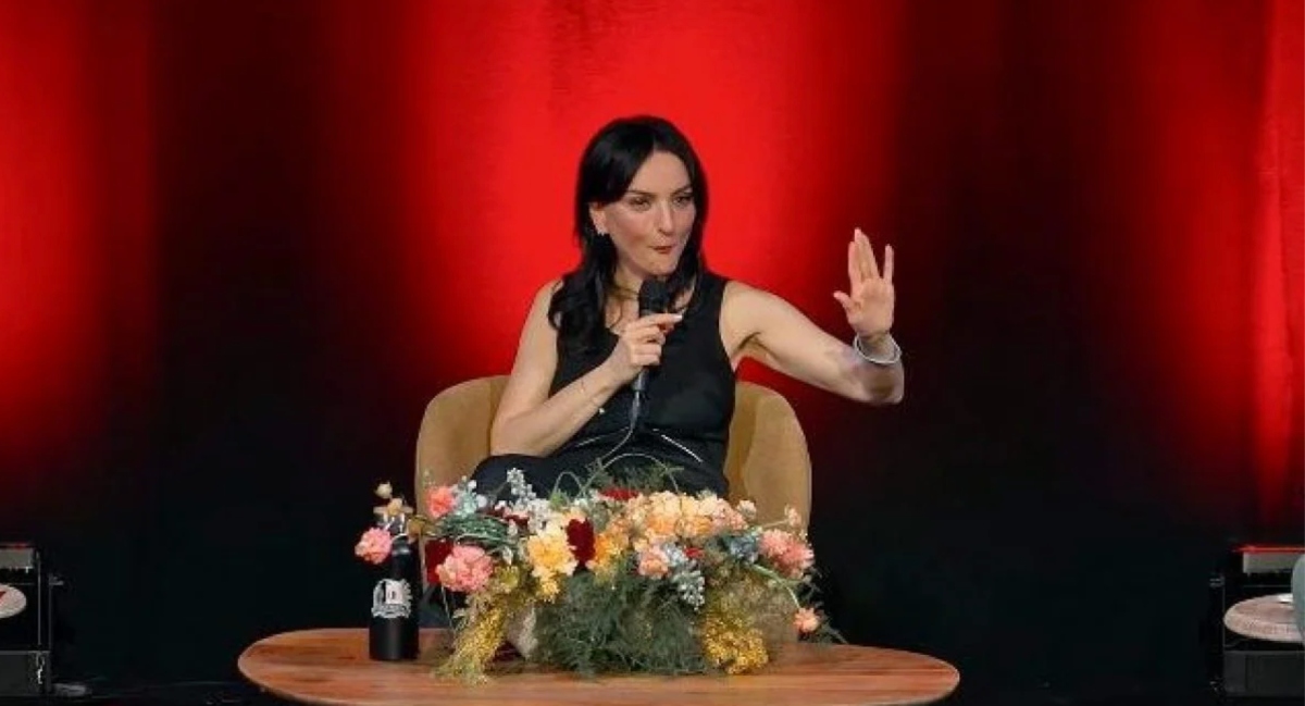 ero l8217unica donna che8230 arisa clamorosa gaffe e cala il gelo in diretta tutti di sasso da Tvzap.it ero l8217unica donna che8230 arisa clamorosa gaffe e cala il gelo in diretta tutti di sasso