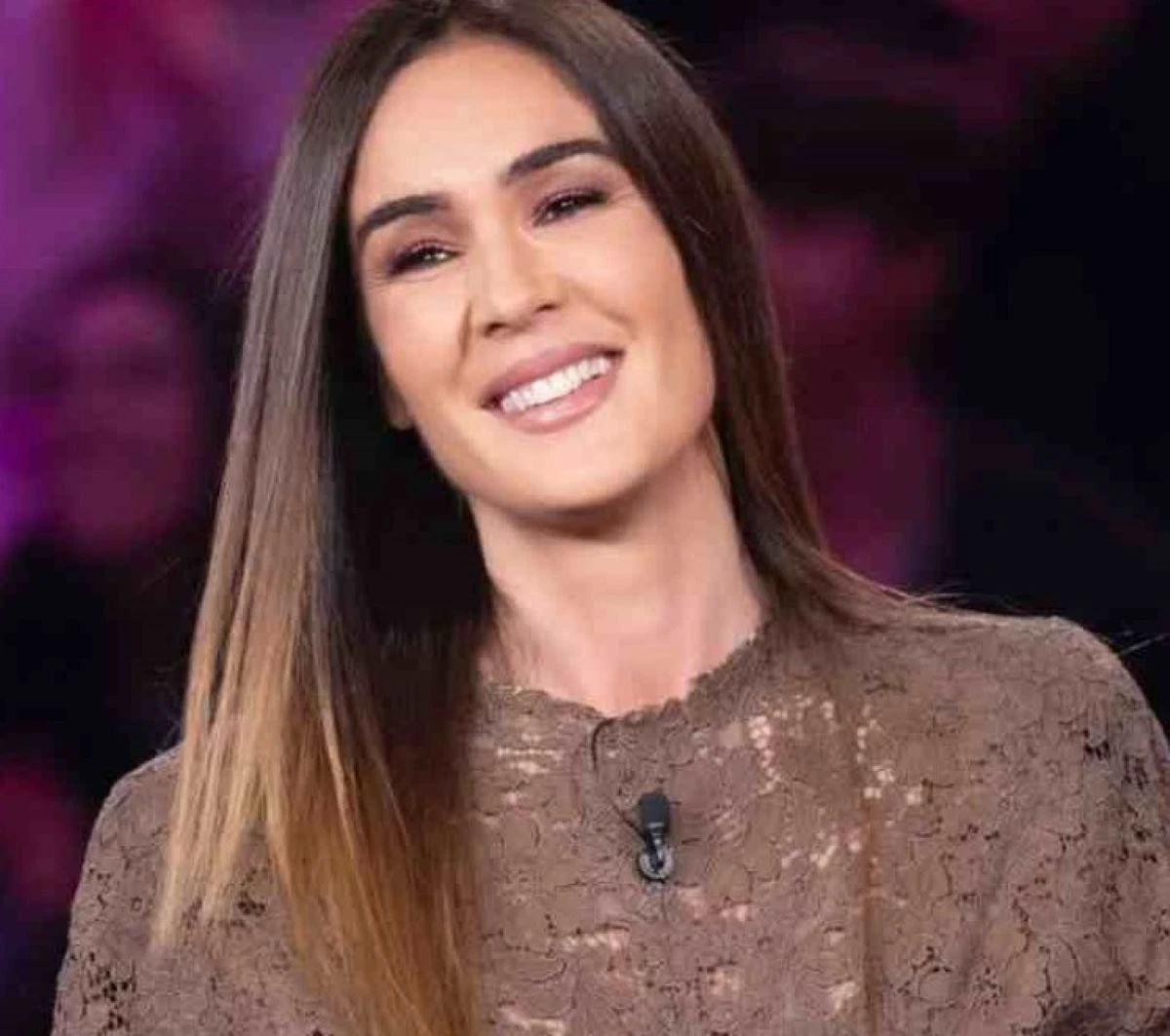 Silvia Toffanin nello studio di Verissimo durante l’annuncio della nascita di Penelope