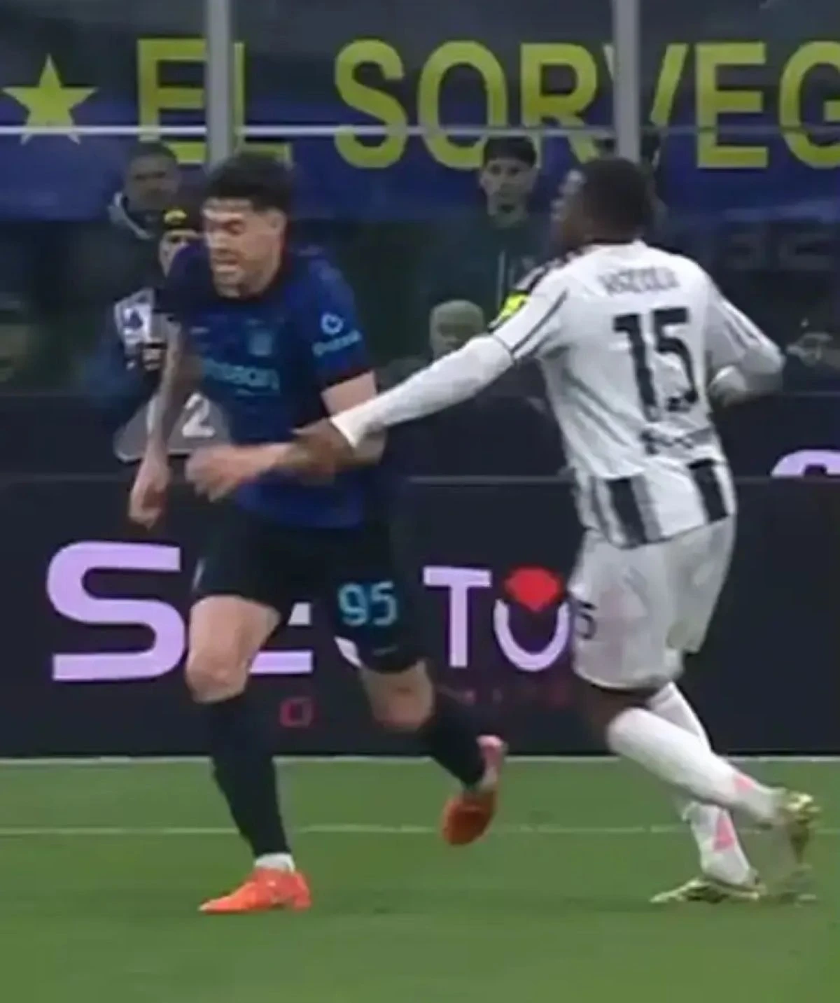 Inter-Juventus, episodio Kalulu-Bastoni e analisi dei replay