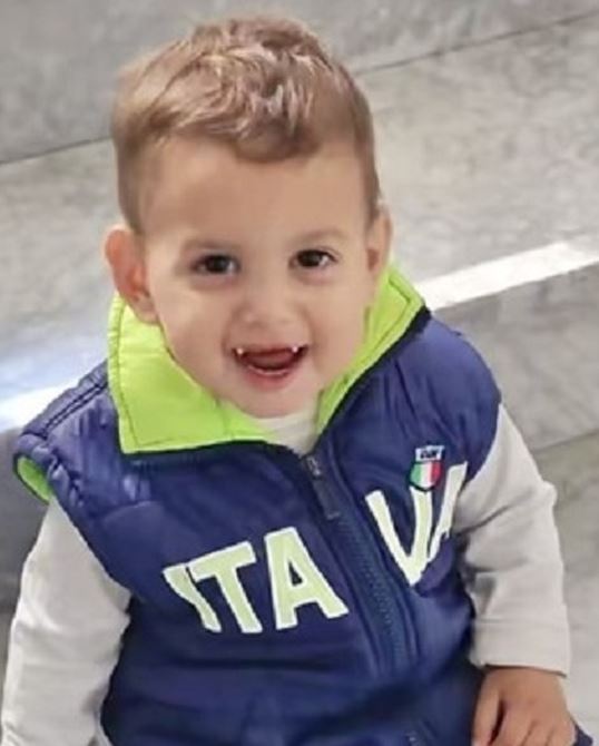 Morte piccolo Domenico, finisce male per i medici dell’ospedale: italiani furiosi