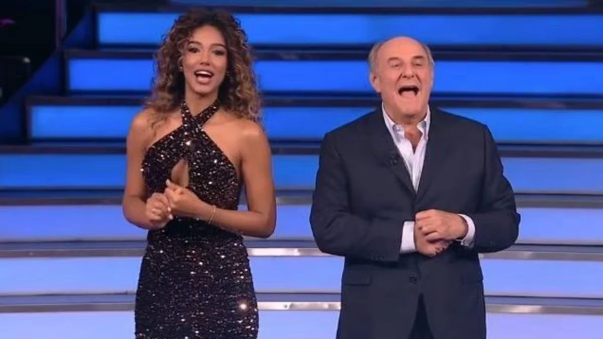 Gerry Scotti e Samira Lui in studio a La Ruota della Fortuna