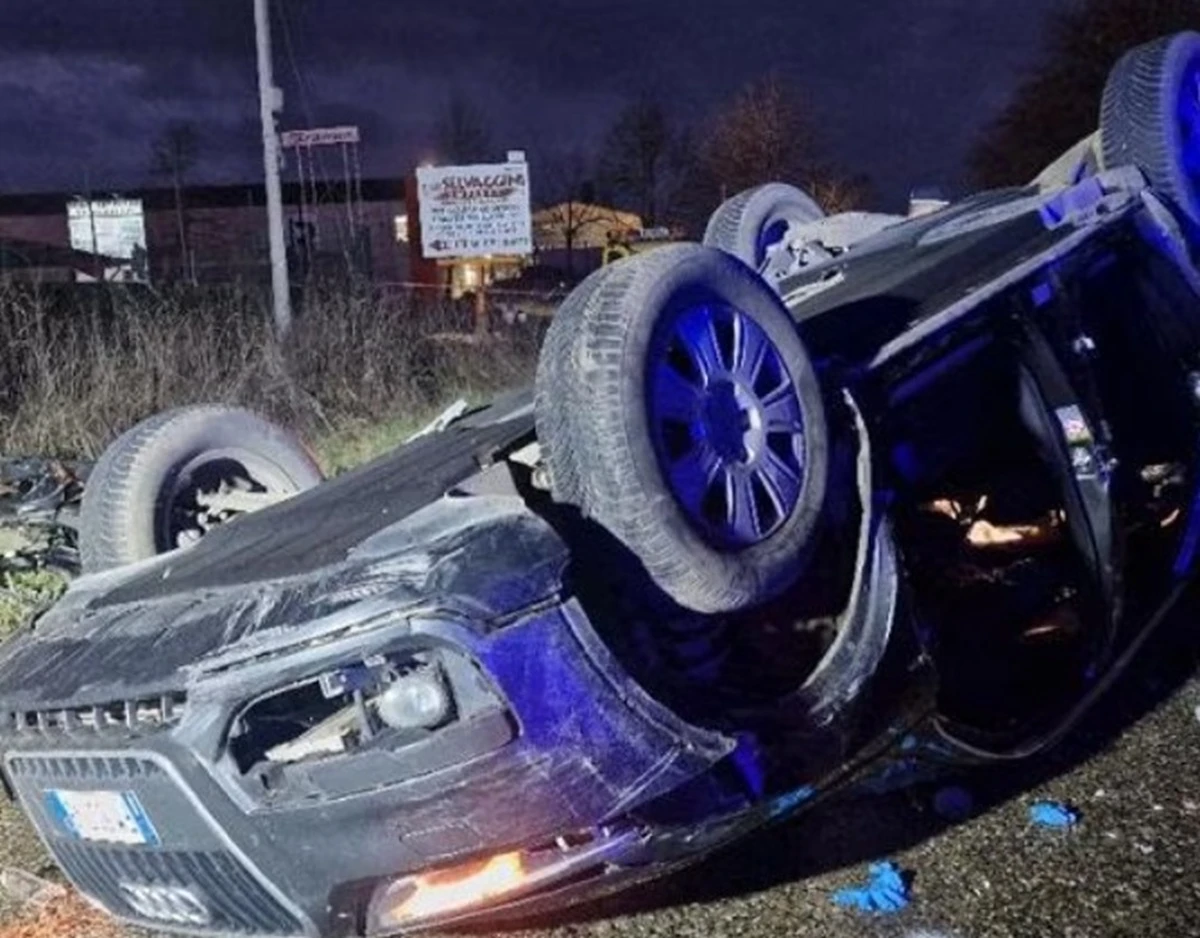 Intervento dei soccorsi dopo l'incidente sulla strada provinciale Teverina vicino Viterbo