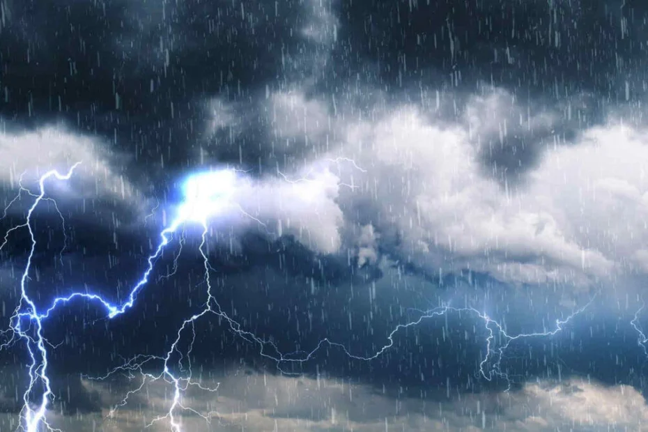 Maltempo con pioggia e vento nel Lazio durante l’allerta meteo