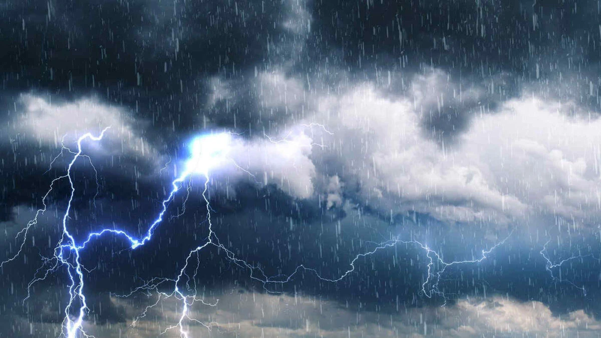 Maltempo con pioggia e vento nel Lazio durante l’allerta meteo