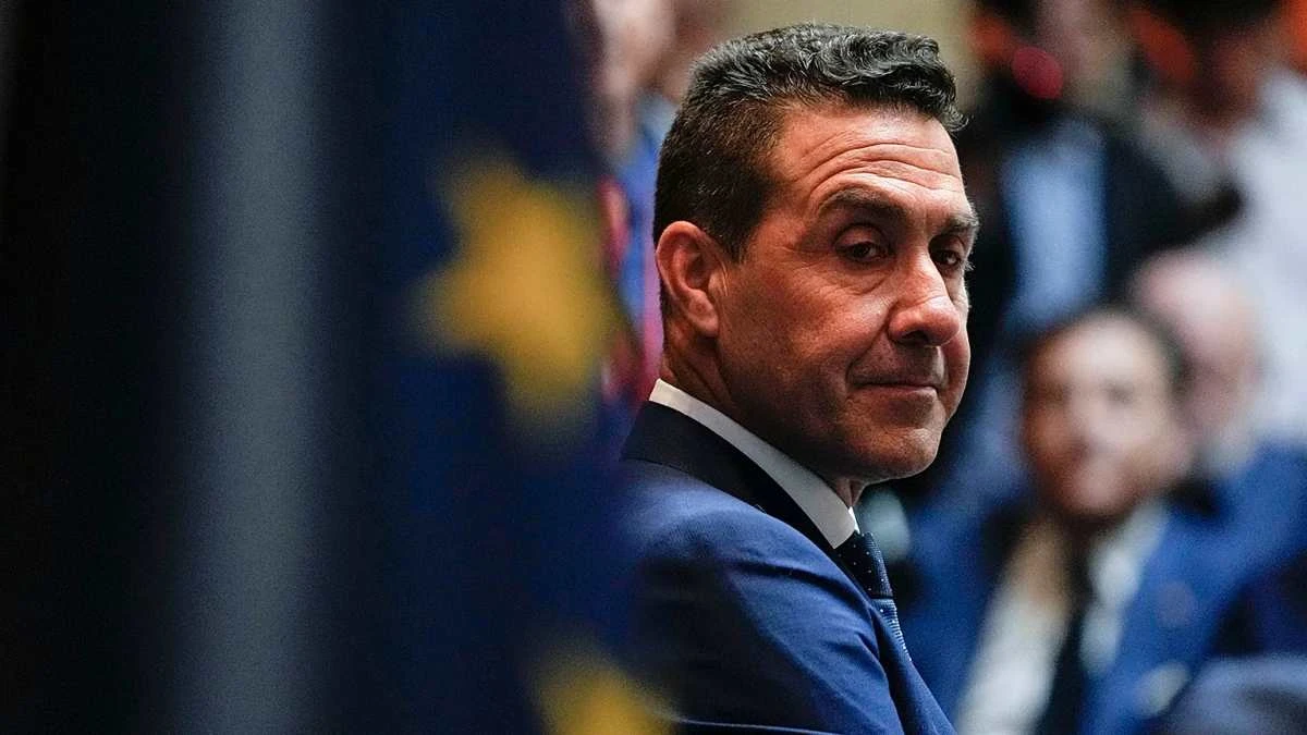 Roberto Vannacci al centro del dibattito nella destra italiana