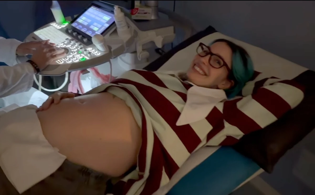 Rose Villain in uno scatto diffuso online