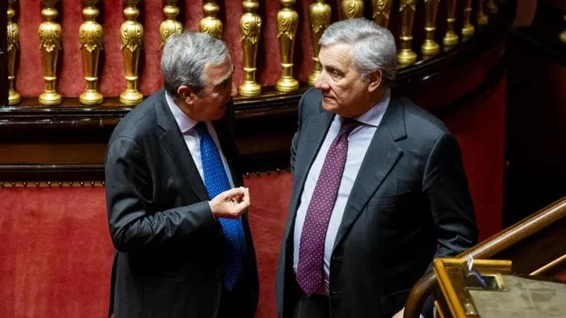 Antonio Tajani durante un intervento pubblico