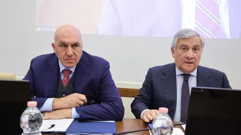 Sistema d’arma navale e profilo operativo di una nave militare