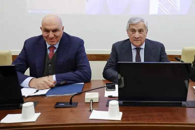 Guido Crosetto durante un intervento istituzionale