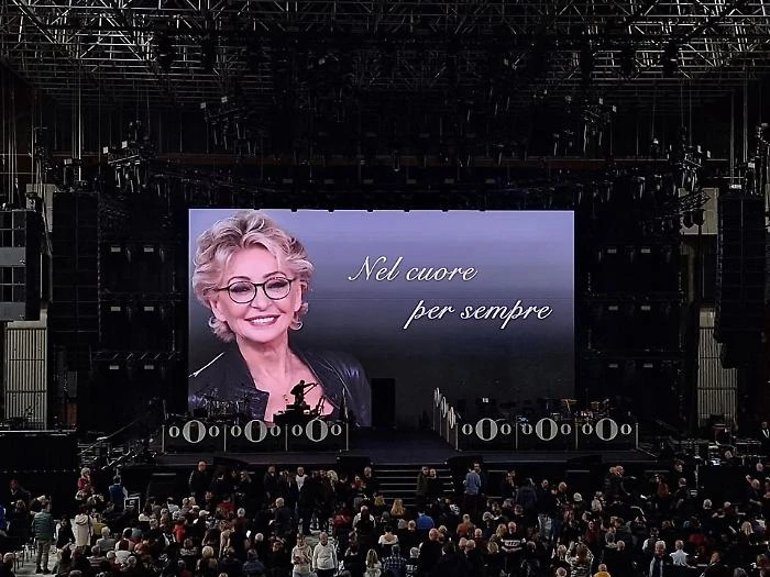 Renato Zero: immagine collegata al messaggio inviato per i funerali di Enrica Bonaccorti