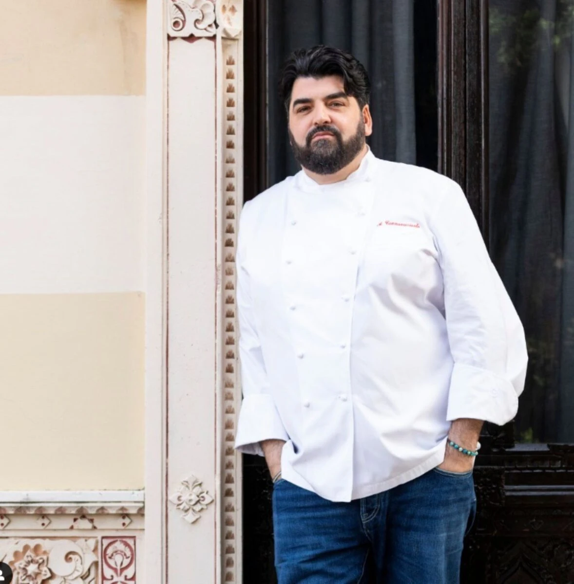 Ritratto di Antonino Cannavacciuolo