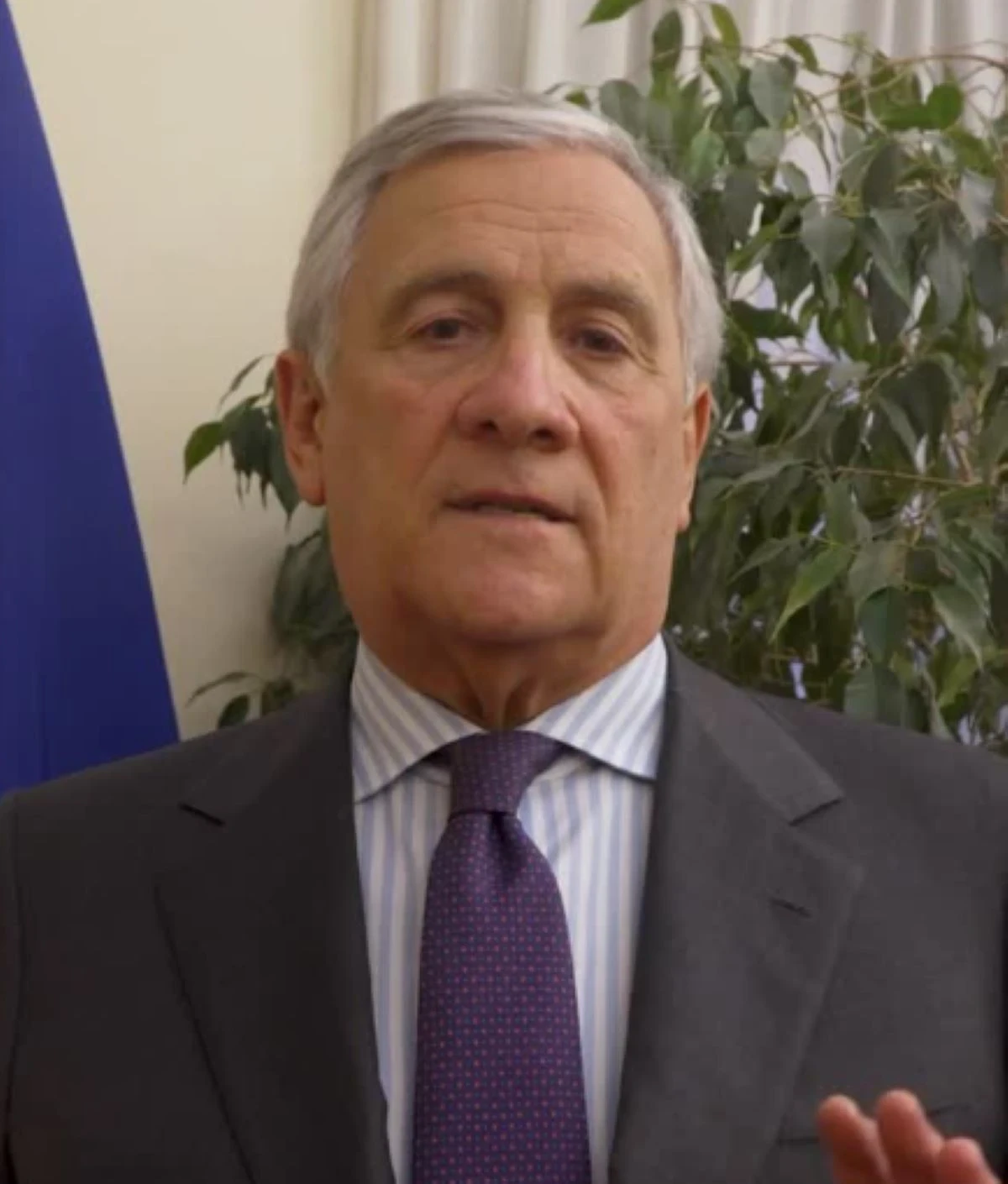 Antonio Tajani durante un intervento pubblico